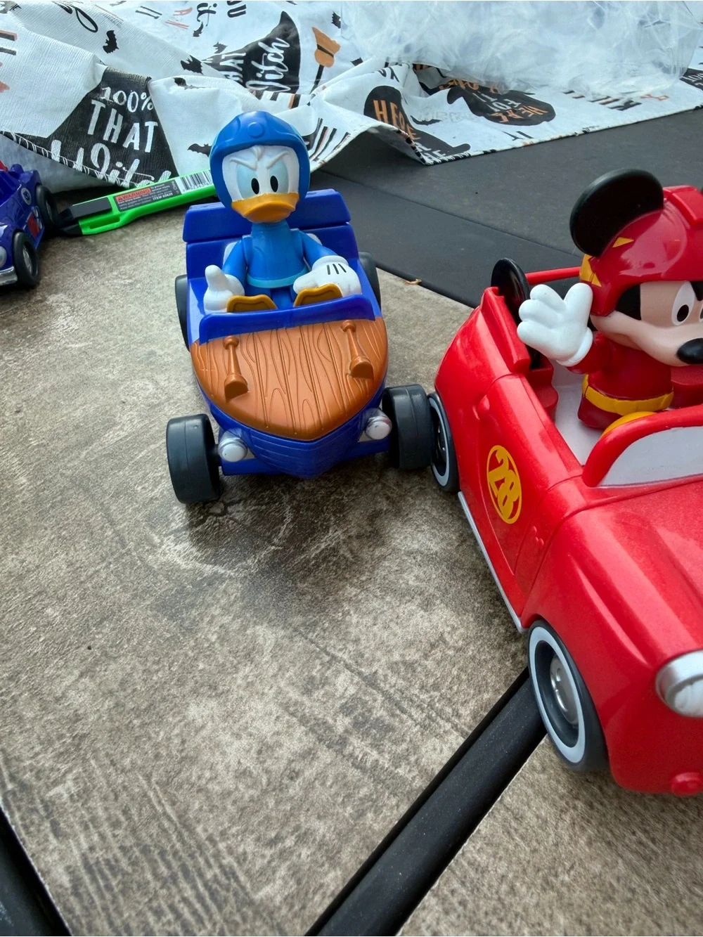 Mickeys Roadster racers 2-in1 transforming cars- set of three